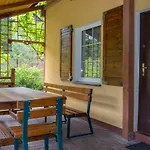 Holiday home Nad Jeziorem Wsrod Lasow *