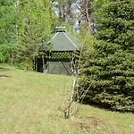 Дом отдыха Nad Jeziorem Wsrod Lasow *