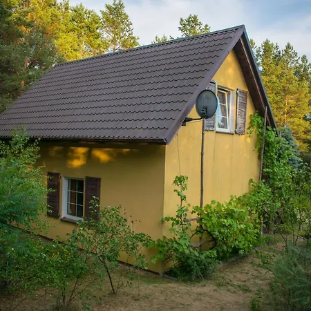 بيت للعطل Nad Jeziorem Wsrod Lasow Lipnica (Bytow)