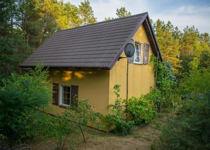 بيت للعطل Nad Jeziorem Wsrod Lasow Lipnica (Bytow)
