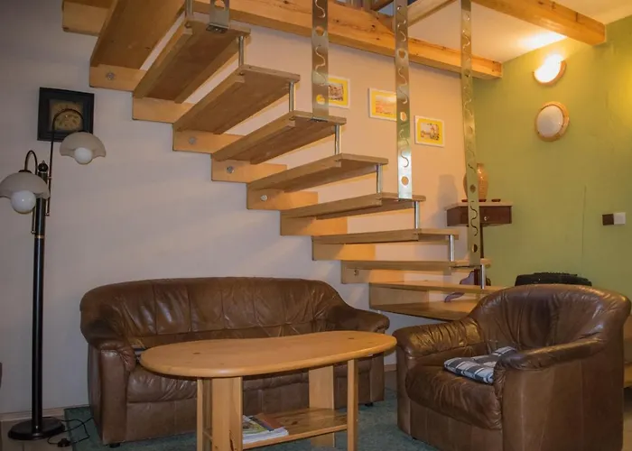 Nad Jeziorem Wsrod Lasow بيت للعطل *