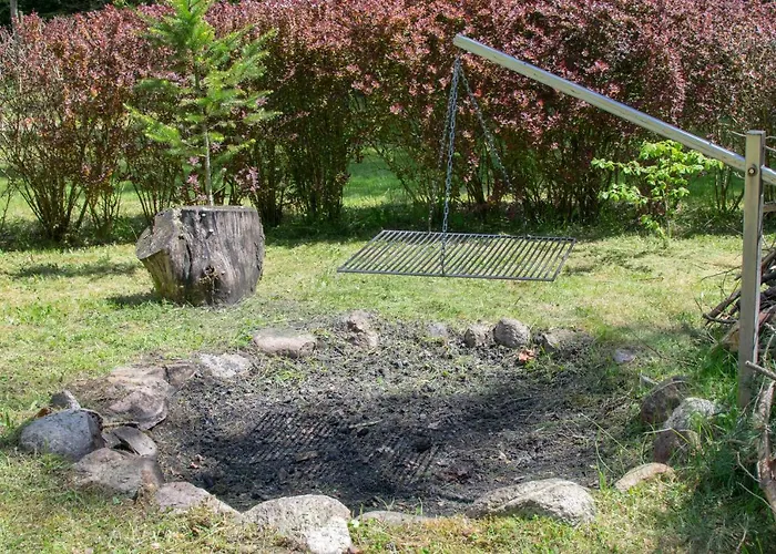 Nad Jeziorem Wsrod Lasow بيت للعطل Lipnica (Bytow)